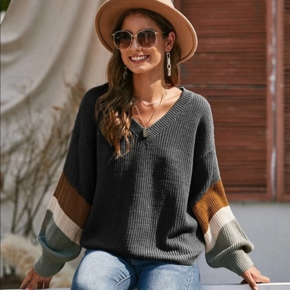 WILA Sweaters - 🛍 Colorblock Sweater